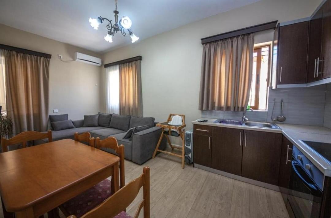 Rooms By Klajdi Sarande Luaran gambar